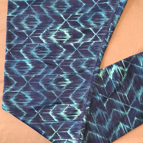 Performance-Lined Leggings - Picture 2 of 4